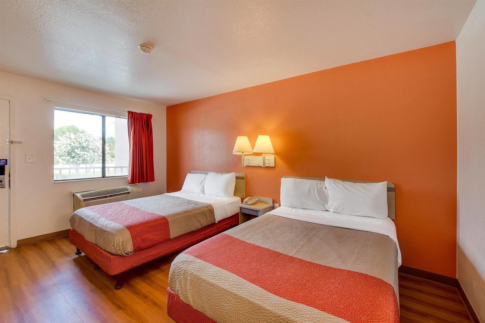 Motel 6-Columbia, Sc - West מראה חיצוני תמונה